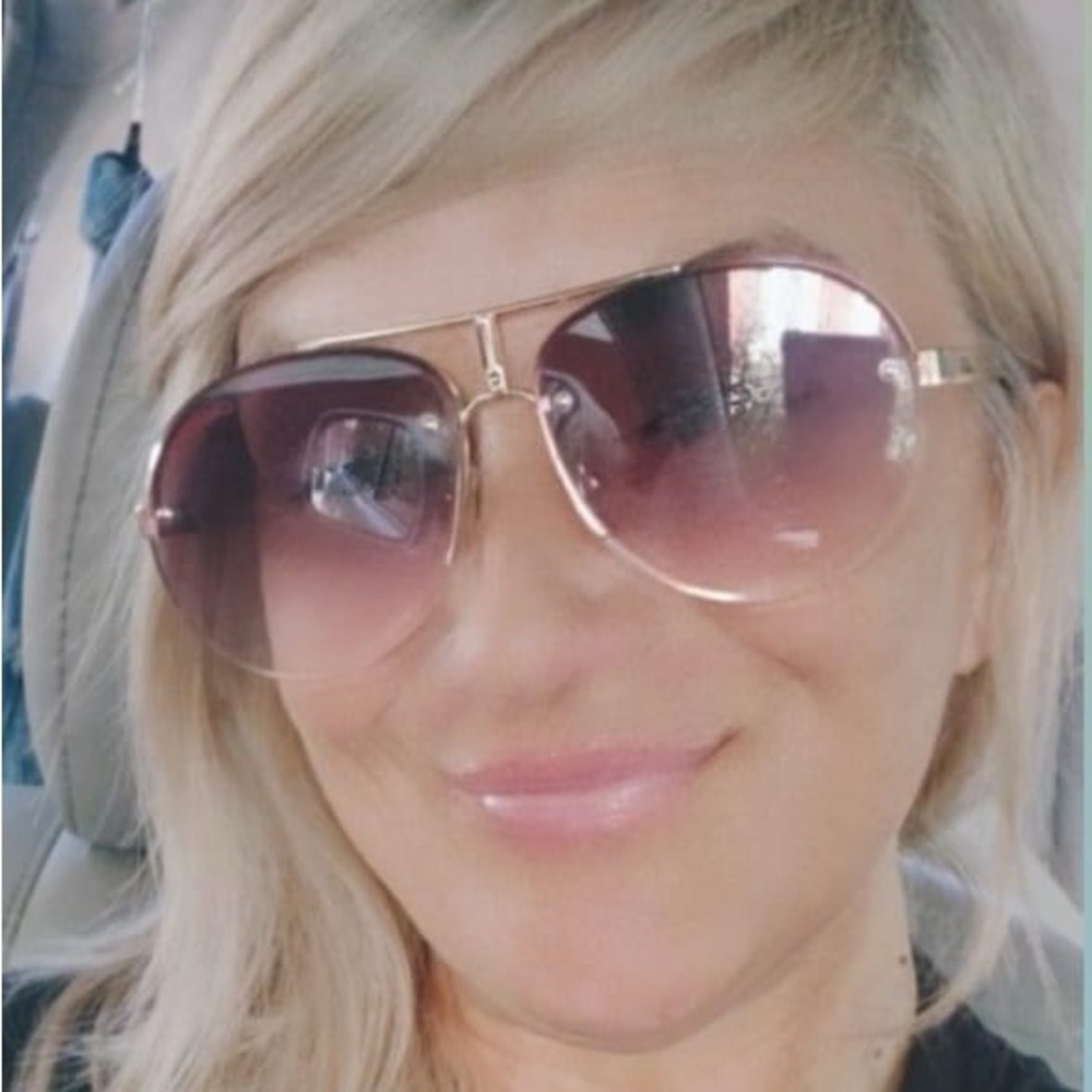 Meet your Posher, Melanie